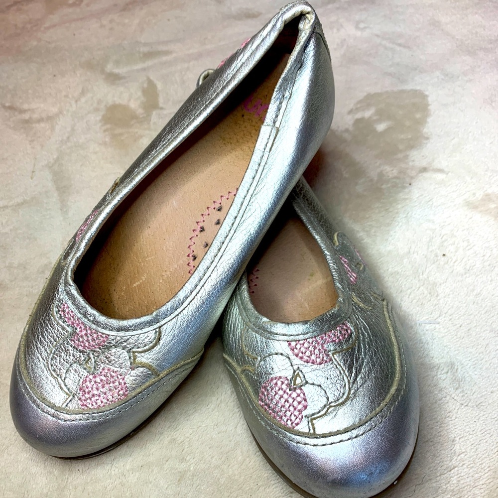 UMI girls flats